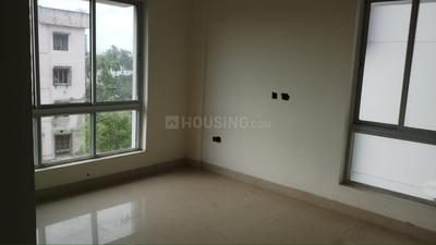 Gallery Cover Image of 650 Sq.ft 2 BHK Apartment for buy in Behala for 2000000