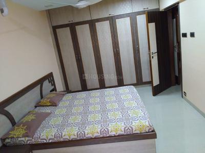 Gallery Cover Image of 1300 Sq.ft 2 BHK Apartment for buy in Borivali East for 21500000