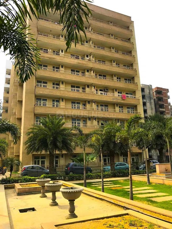 Bhk Flat In Gagan Vihar 2025