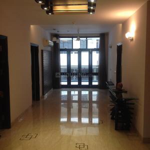 Gallery Cover Image of 1300 Sq.ft 3 BHK Apartment for buy in Vasant Kunj for 17000000