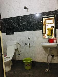 Bathroom Image of Savitri Girls PG in Shakarpur Khas