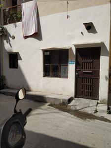 Gallery Cover Image of 450 Sq.ft 1 BHK Apartment for buy in Sector 2 Rohini for 2100000
