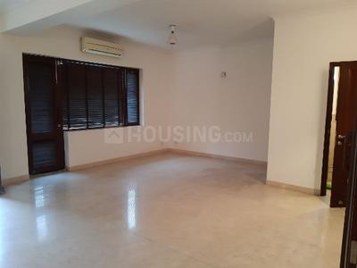 Gallery Cover Image of 2400 Sq.ft 3 BHK Independent Floor for buy in Maharani Bagh for 60000000