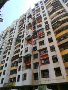 Gallery Cover Image of 650 Sq.ft 1 BHK Apartment for buy in Malad West for 9700000