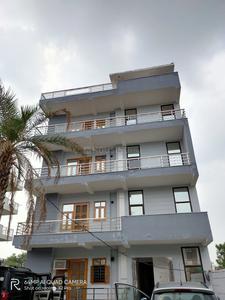 Gallery Cover Image of 1080 Sq.ft 3 BHK Independent Floor for buy in Mundka for 3700000