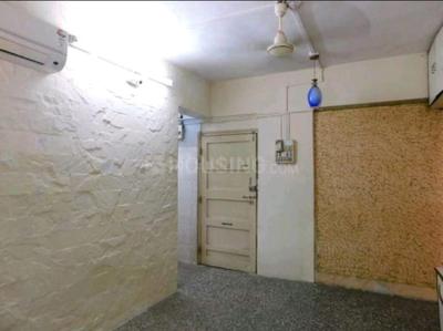 Gallery Cover Image of 660 Sq.ft 1 BHK Apartment for buy in Malad East for 8400000