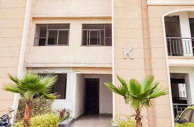 Gallery Cover Image of 900 Sq.ft 2 BHK Independent House for rent in Noida Extension for 8500