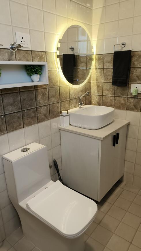 MRG The Balcony - Image 11