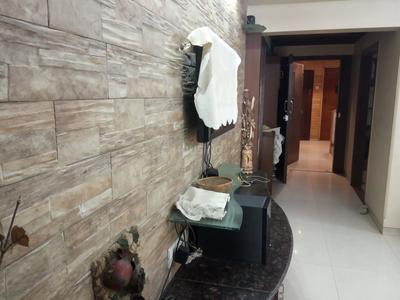 Gallery Cover Image of 1200 Sq.ft 2 BHK Apartment for buy in Andheri West for 43000000