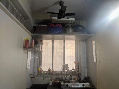 Gallery Cover Image of 250 Sq.ft 1 RK Apartment for rent in Thane West for 15000
