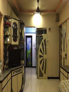 Gallery Cover Image of 450 Sq.ft 1 RK Apartment for buy in Dahisar West for 6800000