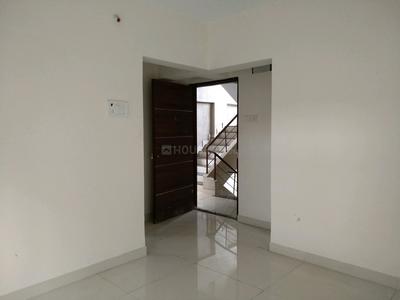 Gallery Cover Image of 640 Sq.ft 1 BHK Apartment for buy in Malad West for 11500000
