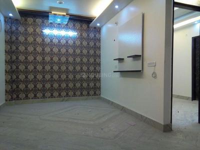 Gallery Cover Image of 900 Sq.ft 3 BHK Apartment for buy in Dwarka Mor for 5500000