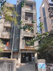 Gallery Cover Image of 1200 Sq.ft 3 BHK Apartment for buy in Andheri West for 27000000