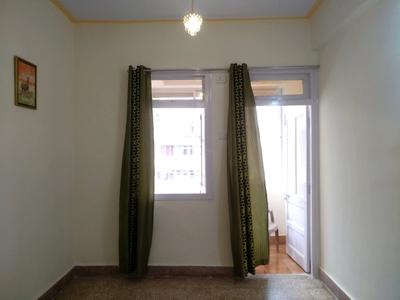 Gallery Cover Image of 400 Sq.ft 1 BHK Apartment for rent in Colaba for 50000