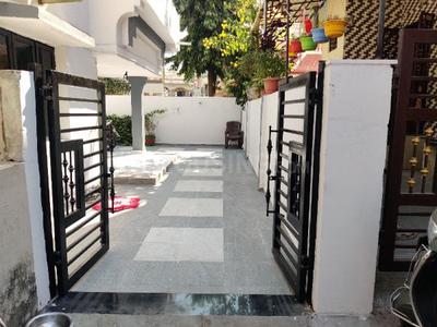 Gallery Cover Image of 1050 Sq.ft 1 BHK Villa for buy in Isanpur for 5500000