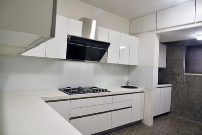 Gallery Cover Image of 3200 Sq.ft 4 BHK Apartment for rent in Al Karim Condominium, Khar West for 350000