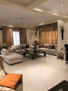 Gallery Cover Image of 9600 Sq.ft 7 BHK Independent Floor for buy in Khar West for 350000000
