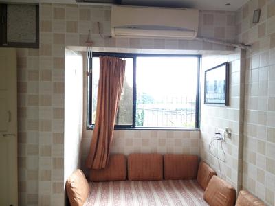Gallery Cover Image of 650 Sq.ft 1 BHK Apartment for buy in Kurla West for 11500000