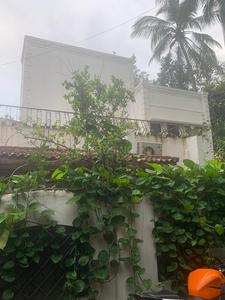 Gallery Cover Image of 3500 Sq.ft 4 BHK Villa for rent in Juhu for 700000