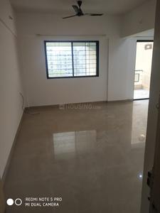 Gallery Cover Image of 940 Sq.ft 2 BHK Apartment for buy in Magarpatta City for 7700000