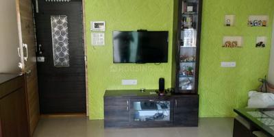 Gallery Cover Image of 1100 Sq.ft 3 BHK Apartment for buy in Thane West for 20000000
