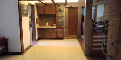 Gallery Cover Image of 1260 Sq.ft 3 BHK Apartment for buy in Andheri West for 42500000