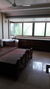 Gallery Cover Image of 1400 Sq.ft 3 BHK Apartment for buy in Dadar West for 57500000