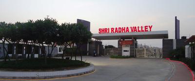 Gallery Cover Image of 1850 Sq.ft 4 BHK Apartment for buy in Radha Valley for 4200000