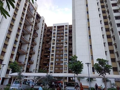 Gallery Cover Image of 1050 Sq.ft 2 BHK Apartment for buy in Hadapsar for 5500000