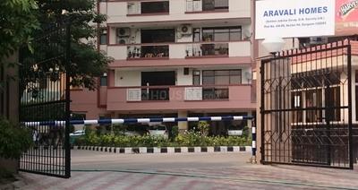 Gallery Cover Image of 2340 Sq.ft 3.5 BHK Apartment for buy in Sector 54 for 16000000