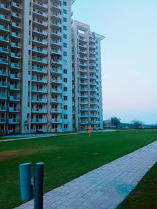 Gallery Cover Image of 1934 Sq.ft 3 BHK Apartment for buy in Sector 107 for 9800000