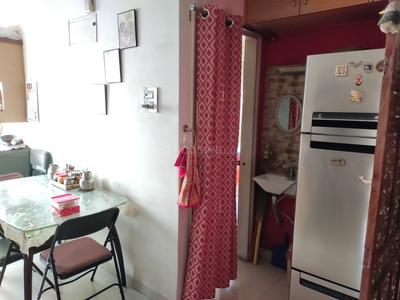 Gallery Cover Image of 1021 Sq.ft 2 BHK Apartment for buy in Thane West for 19500000