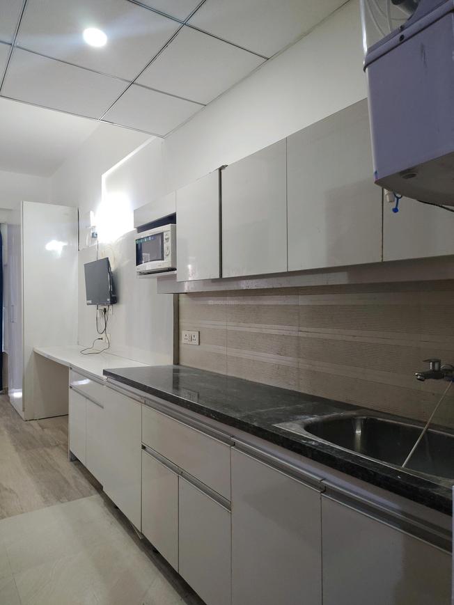 Paramount Pine And Oak Studio - Image 5