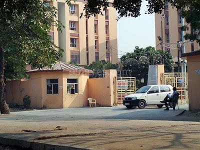 Gallery Cover Image of 750 Sq.ft 1 BHK Apartment for buy in Phi II Greater Noida for 2000000