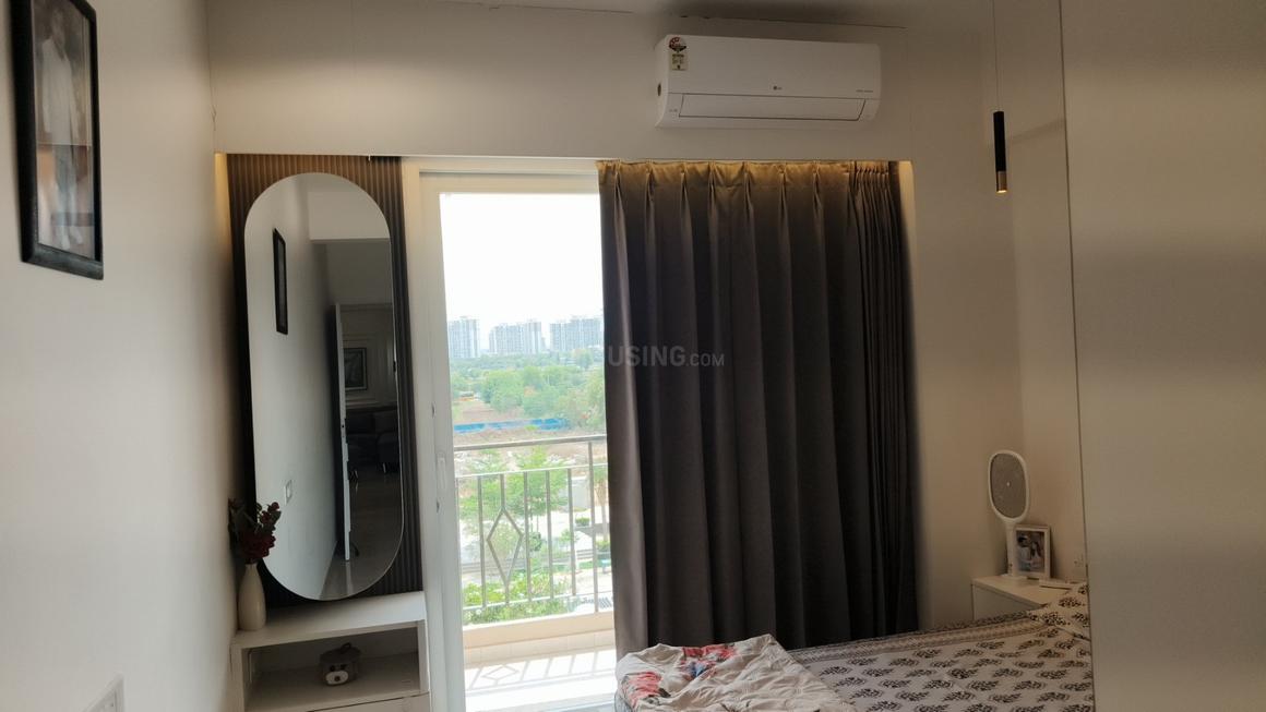 MRG The Balcony - Image 8