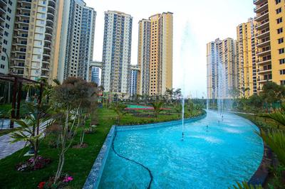 Gallery Cover Image of 1525 Sq.ft 3 BHK Apartment for rent in Dasnac The Jewel of Noida, Sector 75 for 20000