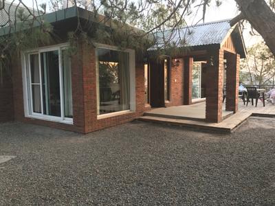Gallery Cover Image of 4000 Sq.ft 3 BHK Villa for buy in Kasauli for 62500000