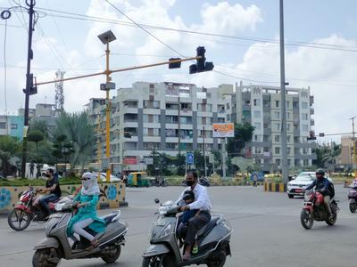 Gallery Cover Image of 1075 Sq.ft 2 BHK Apartment for buy in Shri Krishna Solitaire Park, Dwarkapuri for 3700000