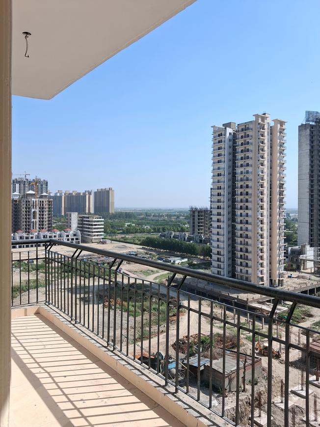 The Antriksh Golf City - Image 11