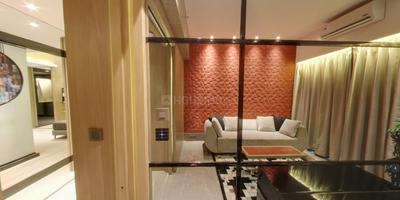 Gallery Cover Image of 945 Sq.ft 2 BHK Apartment for buy in Malad East for 14000000