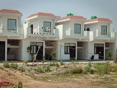 Gallery Cover Image of 650 Sq.ft 1 BHK Independent House for buy in Noida Extension for 2200000