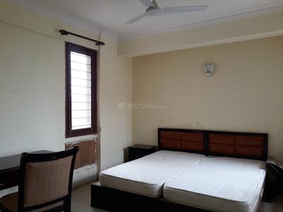 Gallery Cover Image of 1600 Sq.ft 3 BHK Apartment for buy in Vasant Kunj for 21500000