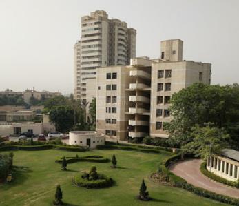 Gallery Cover Image of 2200 Sq.ft 4 BHK Apartment for buy in DLF Phase 1 for 18500000
