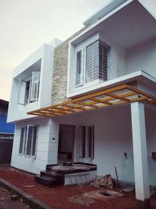 Gallery Cover Image of 1500 Sq.ft 4 BHK Villa for buy in Vennala for 7500000