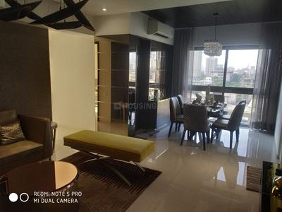 Gallery Cover Image of 1000 Sq.ft 3 BHK Apartment for buy in Rodium Xpoint, Kandivali West for 31500000