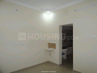 Gallery Cover Image of 650 Sq.ft 2 BHK Independent Floor for buy in Sithalapakkam for 3800000