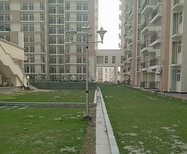 Gallery Cover Image of 1000 Sq.ft 2 BHK Apartment for buy in Sector 77 for 3190000