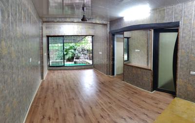 Gallery Cover Image of 650 Sq.ft 2 BHK Apartment for buy in Malad West for 15000000