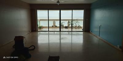 Gallery Cover Image of 2500 Sq.ft 4 BHK Apartment for rent in Khar West for 600000